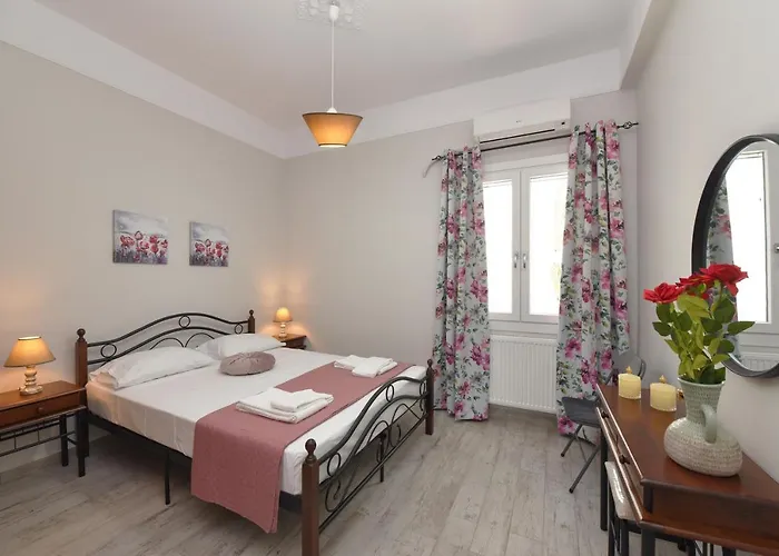 Agni's House Hébergement de vacances Posidhonía